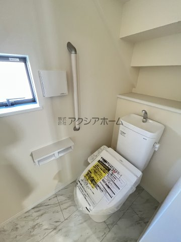 所沢市若狭4丁目・全3棟　新築一戸建　A号棟　～IDS工法～のトイレ|温水洗浄機能付