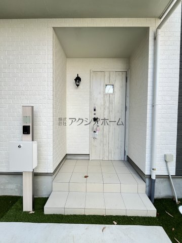 所沢市若狭4丁目・全3棟　新築一戸建　A号棟　～IDS工法～の玄関