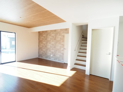 【居間・リビング】 | Erde　宮代３期　６号棟 | ★内覧予約で新米4kg★