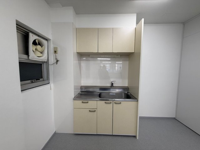 見真ビル　2Fのキッチン|※イメージ（他フロアの写真となります。）