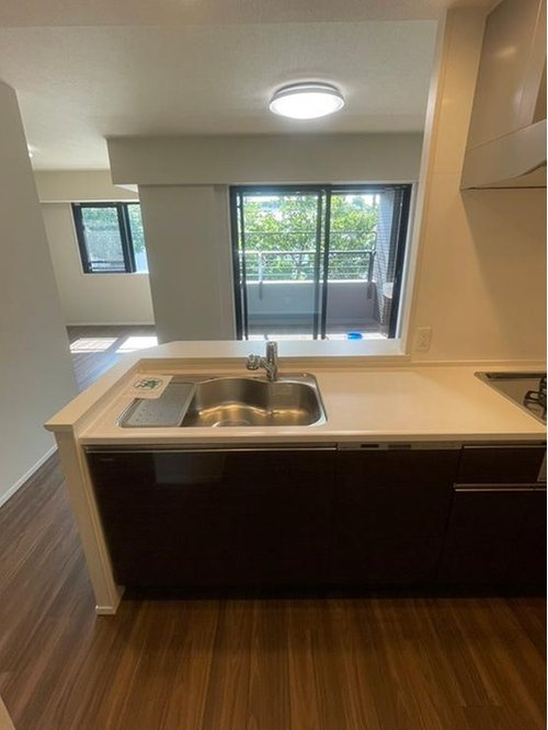 エスリ－ド太秦レジデンスのキッチン