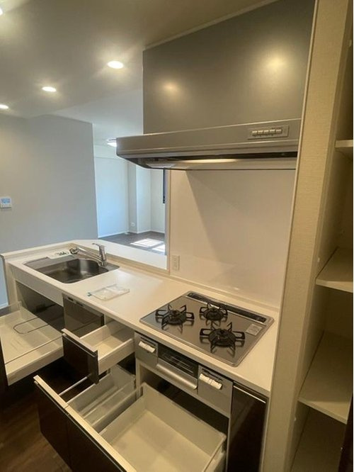 エスリ－ド太秦レジデンスのキッチン