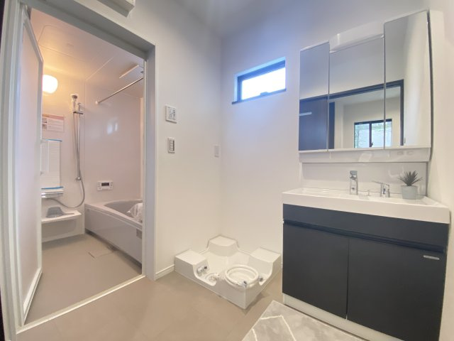 【独立洗面台】 | 東区戸島西1丁目