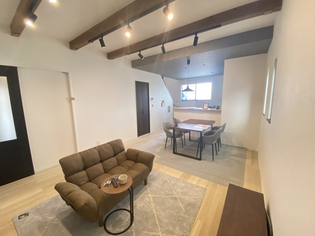 【居間・リビング】 | 東区戸島西1丁目