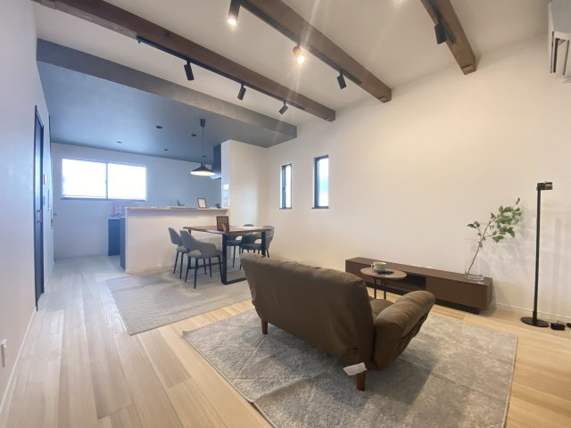 【居間・リビング】 | 東区戸島西1丁目