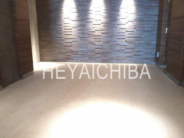 プレジール入谷のロビー