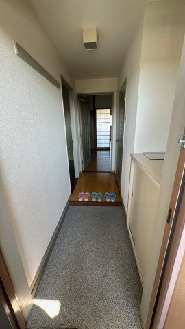 プライマリー三大の玄関