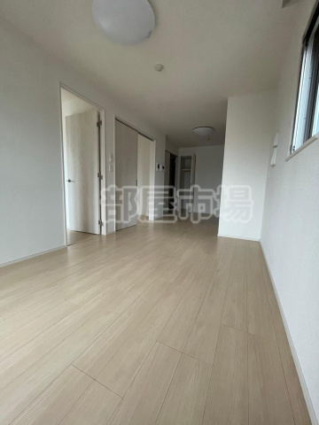 モン　エール　西日暮里の居間・リビング