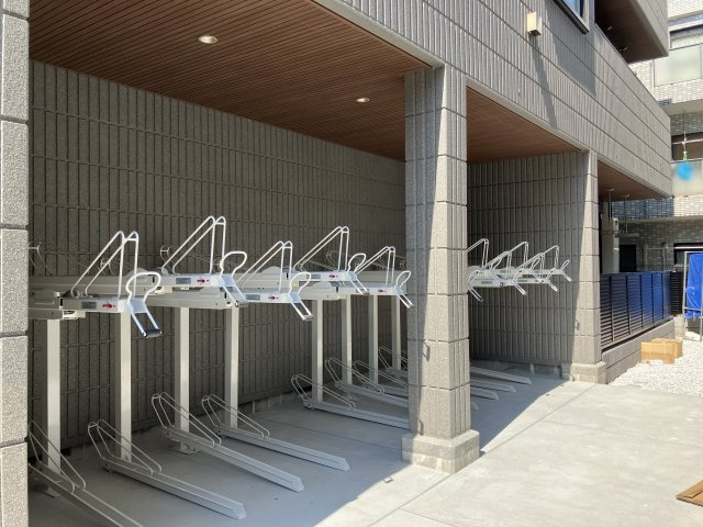 【その他共用部分】 | オカバ世田谷深沢ヘーベルメゾン | 駐輪場は1世帯2台まで無料で使えます♪