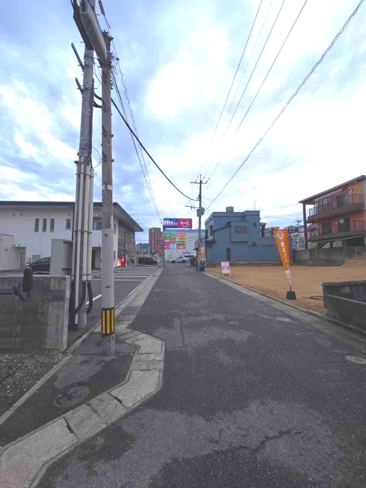 上到津二丁目の前面道路含む現地写真|現地（2025年10月21日）撮影
