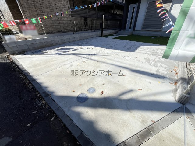 所沢市若狭4丁目・全3棟　新築一戸建　B号棟　～IDS工法～の駐車場|並列駐車2台可能です