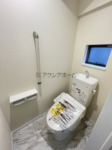 所沢市若狭4丁目・全3棟　新築一戸建　B号棟　～IDS工法～のトイレ|温水洗浄機能付