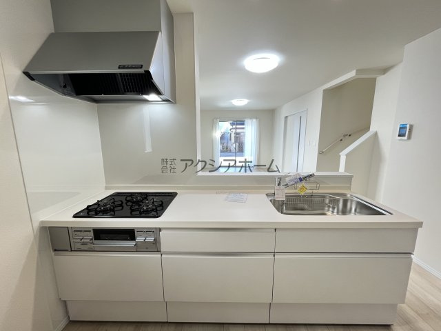 所沢市若狭4丁目・全3棟　新築一戸建　B号棟　～IDS工法～のキッチン|リビングが見渡せる対面式キッチン