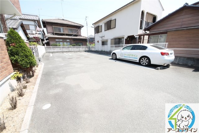 パインハースト　Eの駐車場