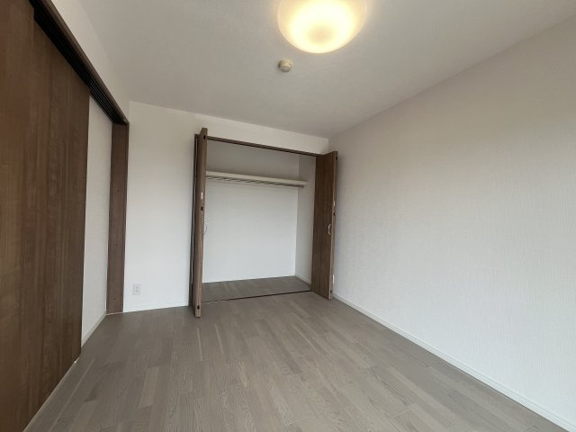 ガーデンハイツ藤が丘の洋室