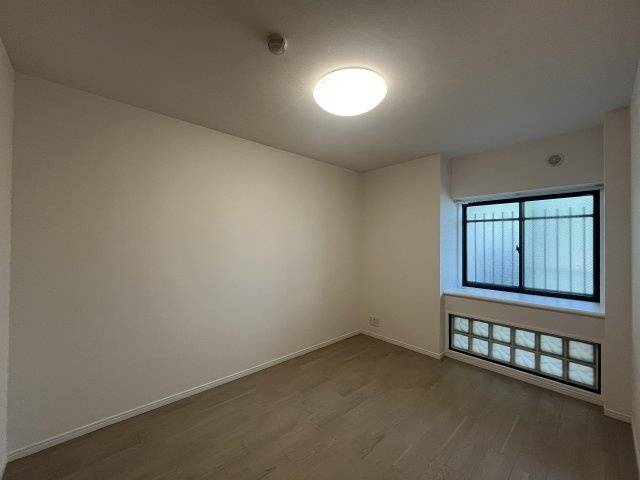 ガーデンハイツ藤が丘の洋室