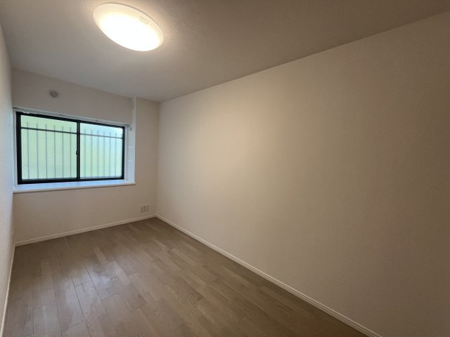 ガーデンハイツ藤が丘の洋室