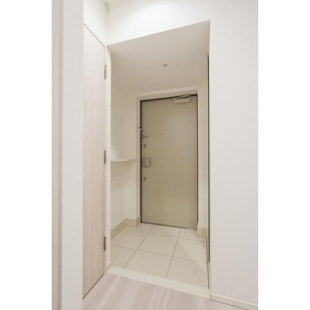 コンフォリア・リヴ木場の玄関