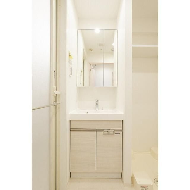 コンフォリア・リヴ木場の洗面所