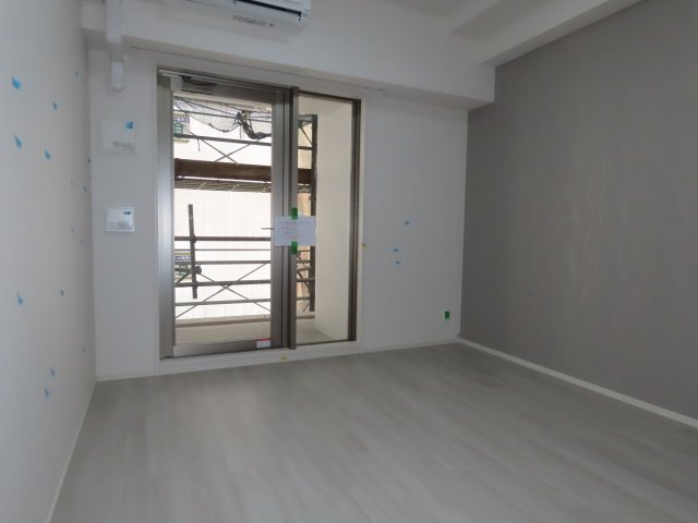 スプランディッド十三本町