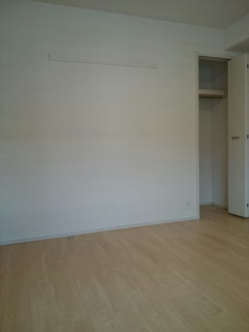 ソラーレ吉井Ⅱの寝室|クローゼット付の寝室です☆