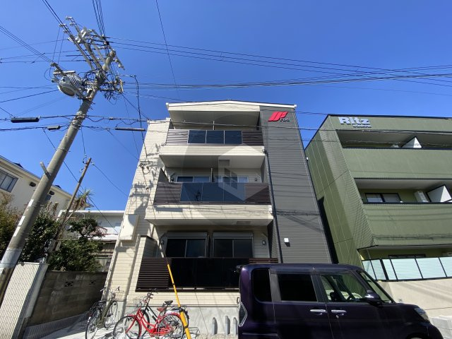 メゾンルシーヌ源氏ケ丘の外観