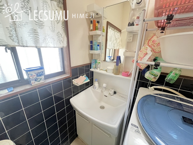 姫路市飾磨区英賀清水町2丁目/中古戸建の独立洗面台