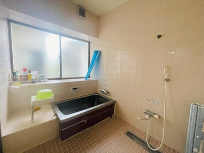 広川町一條貸家の浴室|お風呂で日々の疲れを落としましょう