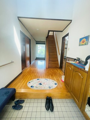 広川町一條貸家の玄関|ゆったりとした玄関です