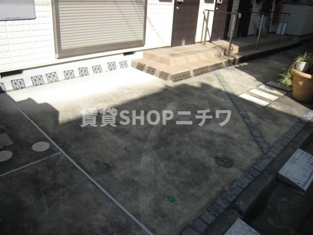 MAISON AKIKOのエントランス
