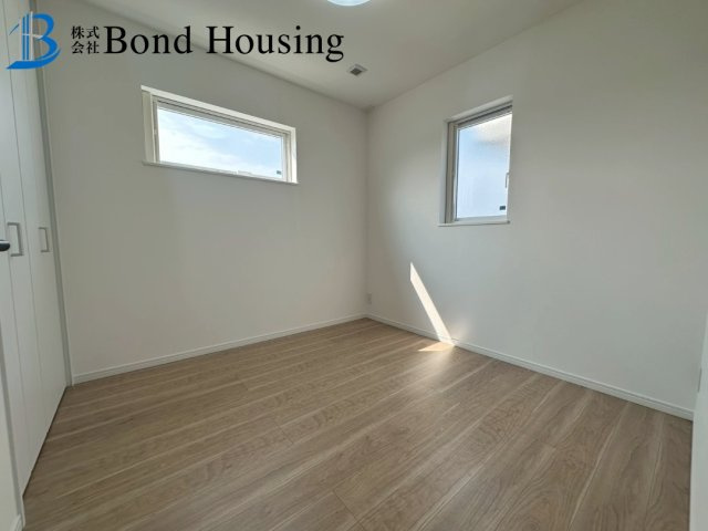 「太陽光パネル搭載」「断熱等級6」青山台 限定1棟の洋室