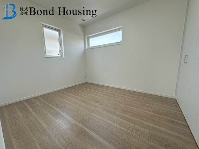 「太陽光パネル搭載」「断熱等級6」青山台 限定1棟の洋室