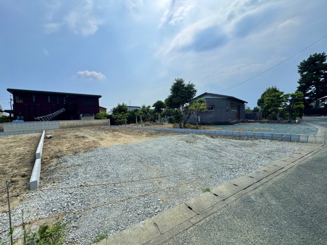 中央区白鳥町　全3棟の外観|お隣同士も広々、ゆったり暮らせる分譲地です。