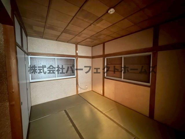 美井元町戸建　賃貸の和室|ゆったりとくつろげる和室です