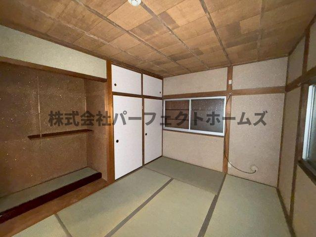 美井元町戸建　賃貸の和室|ゆったりとくつろげる和室です