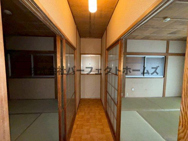 美井元町戸建　賃貸の和室|柔らかい畳が心地よい和室