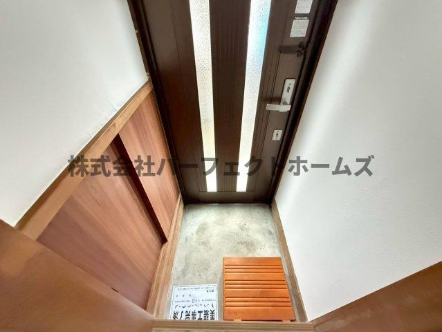 美井元町戸建　賃貸の玄関|シンプルで使いやすい玄関です