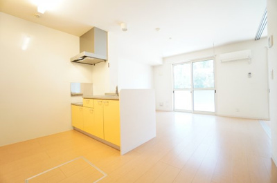 【居間・リビング】 | スプリングフォレスト B | ※同物件・同タイプの写真です。