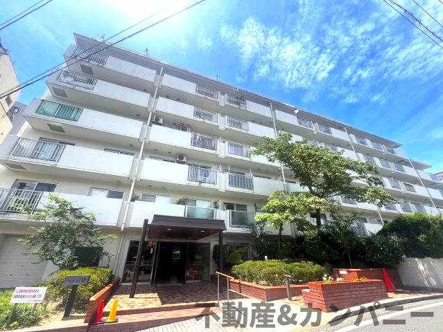 チュリス道後の外観|外観は落ち着いています