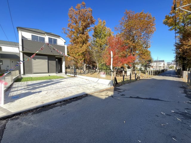 所沢市若狭4丁目・全3棟　新築一戸建　C号棟　～IDS工法～の前面道路含む現地写真
