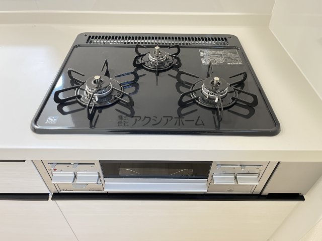 所沢市若狭4丁目・全3棟　新築一戸建　C号棟　～IDS工法～の設備|3口ガスコンロ