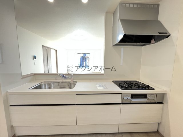 所沢市若狭4丁目・全3棟　新築一戸建　C号棟　～IDS工法～のキッチン|リビングが見渡せる対面式キッチン