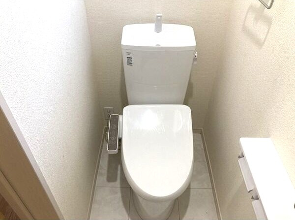 宿跡町戸建Ｗｅｓｔのトイレ