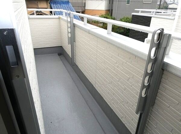 宿跡町戸建Ｗｅｓｔのバルコニー