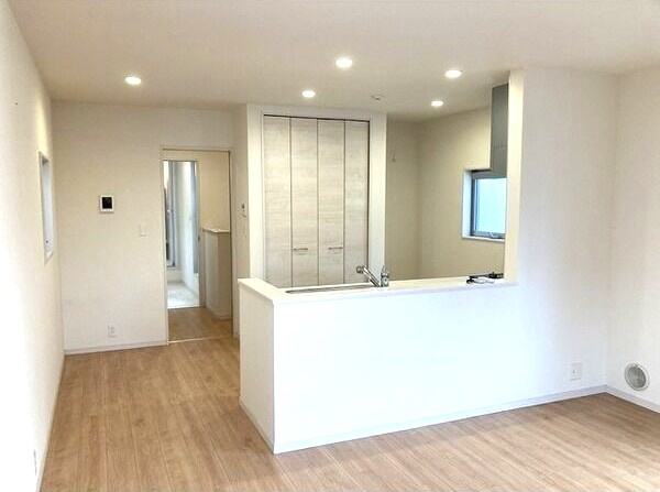 宿跡町戸建Ｗｅｓｔの居間・リビング