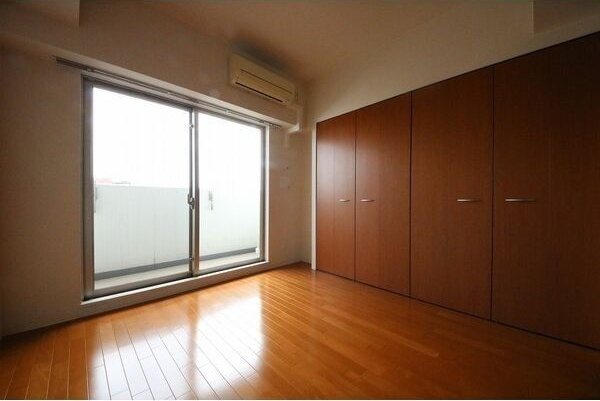 プラウランド堀田の内装