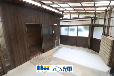 【その他】 | 西岐波（2階建オール電化）（91坪） | 差し掛け内
機能的で広々とした差し掛け倉庫は、多目的に活用出来ます。