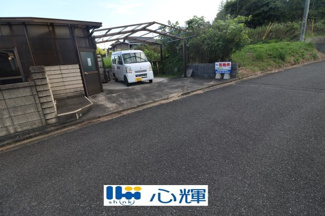 【駐車場】