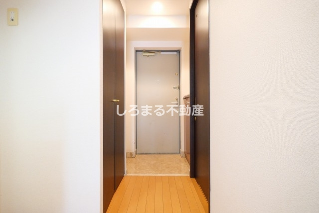 ディナスティ玉造の玄関