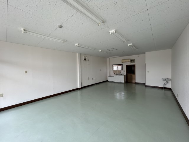 塚越ビルの内装